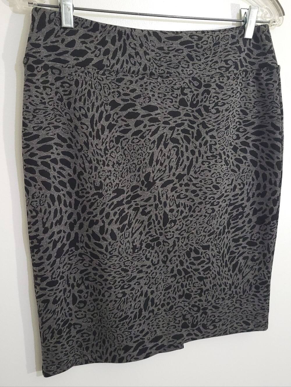 Jessica Y2K Gray & Black Leopard Print Pencil Skirt Rayon Blend Size 6